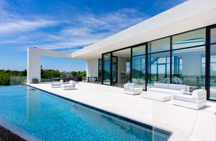 Best Luxury Hotels for 2025 with Infinity Pools